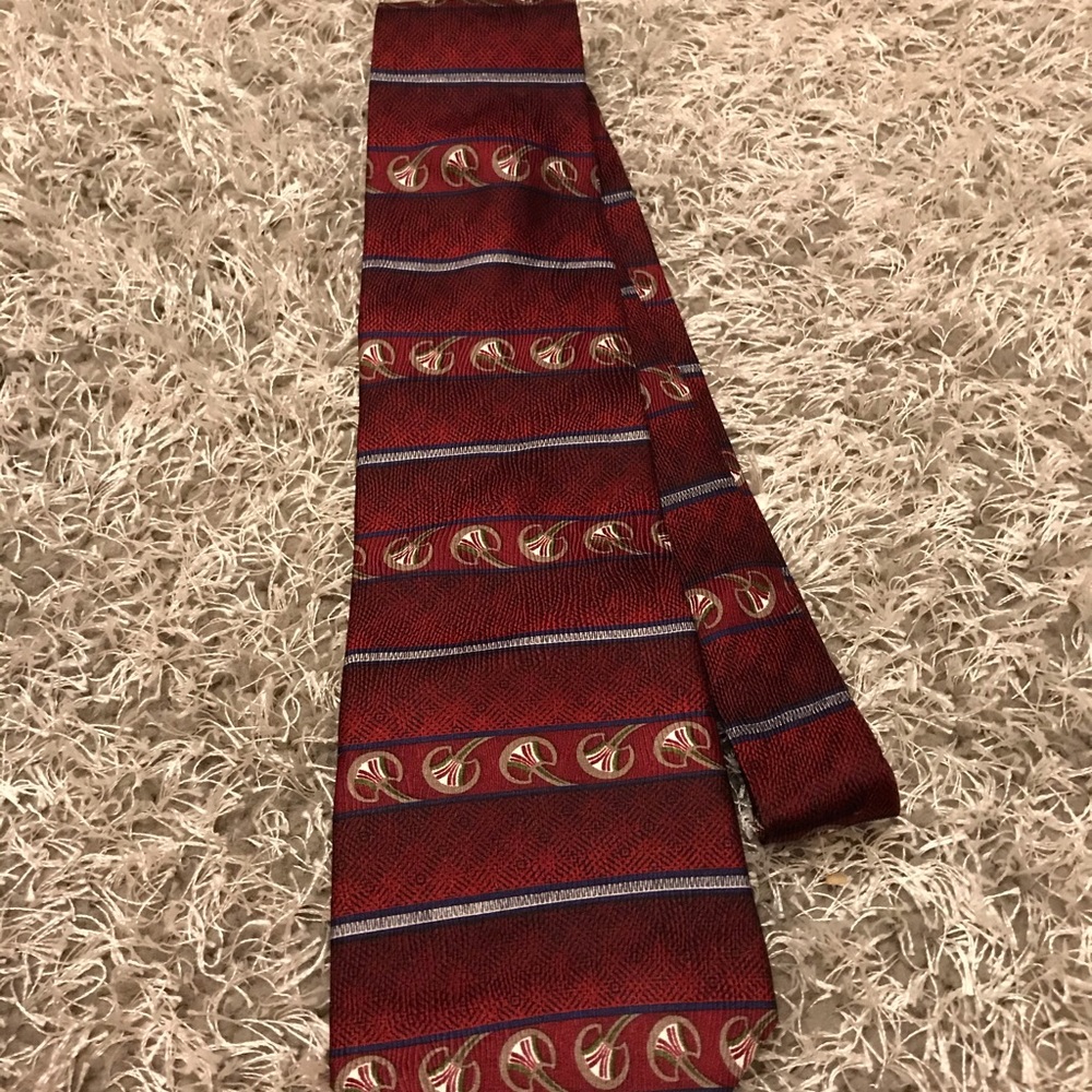 Evan picone tie
